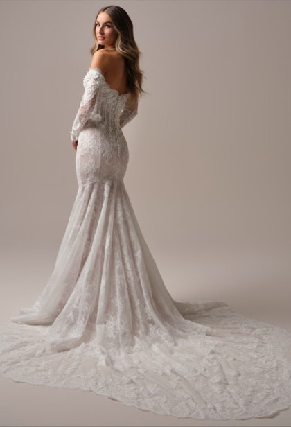 wedding-dresses-AT17