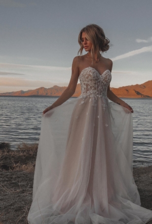 wedding-dresses-BC63
