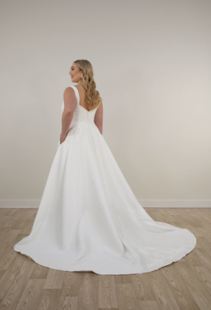 wedding-dresses-AX18
