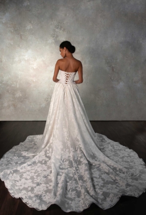 wedding-dresses-AW60
