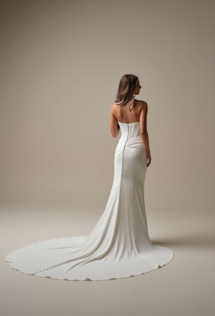 wedding-dresses-AW80