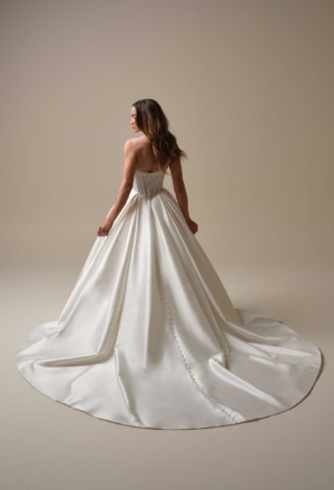 wedding-dresses-AW94
