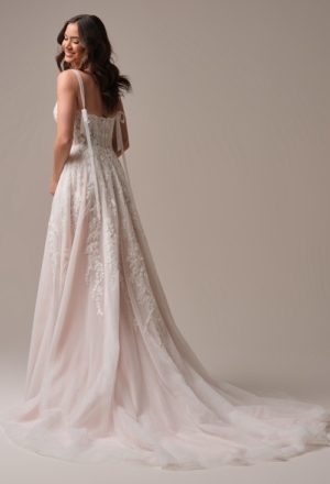 wedding-dresses-AT21