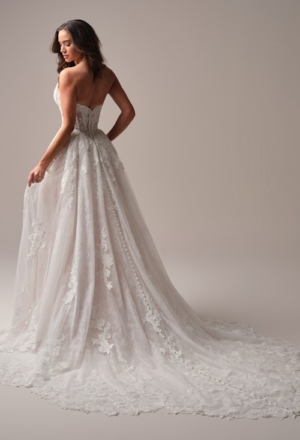 wedding-dresses-AT43