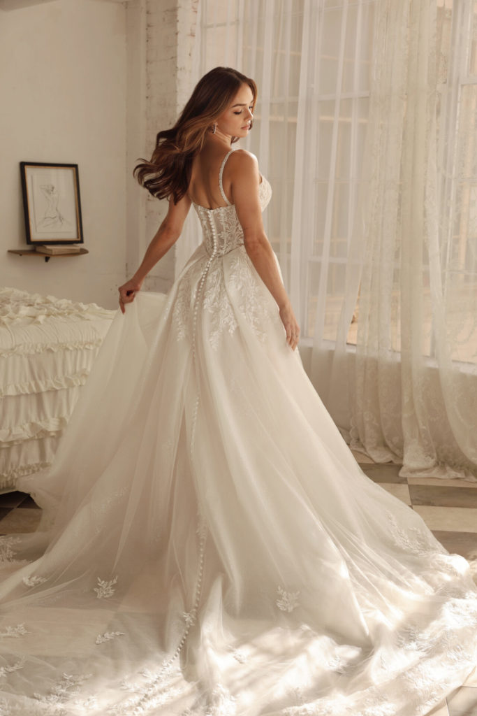 wedding-dresses-AU01
