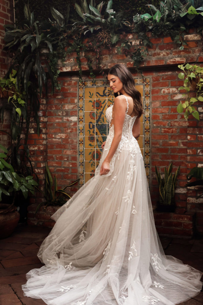 wedding-dresses-AU21