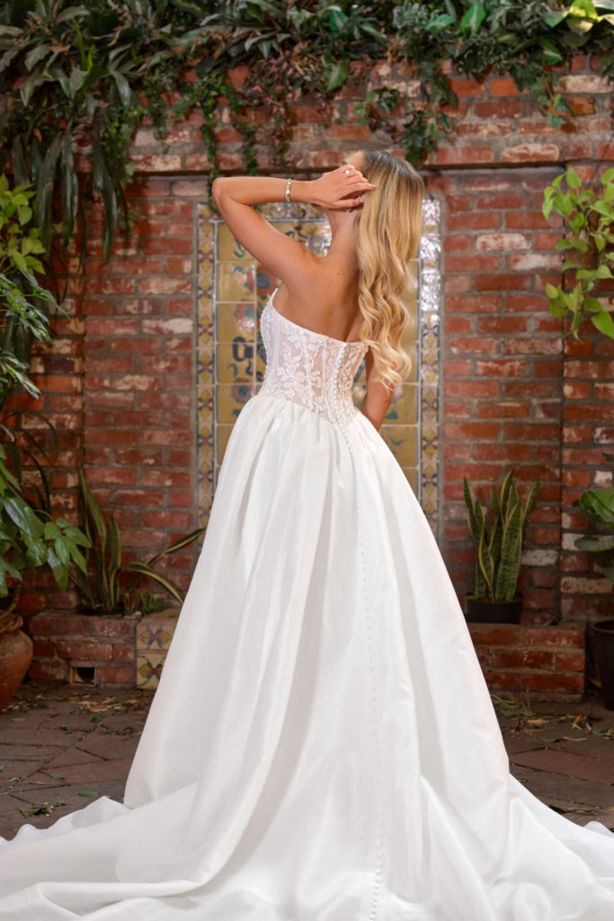 wedding-dresses-AU47