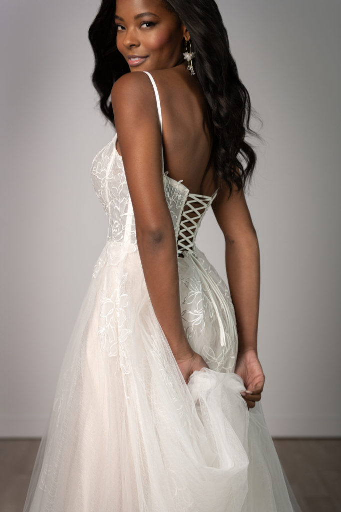 wedding-dresses-AU59
